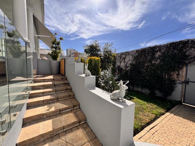 To Let 3 Bedroom Property for Rent in Fresnaye Western Cape